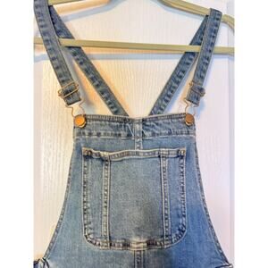 Universal Thread Womens Bib Overall Blue Denim Jean Raw Hem Cuff-Size 8/29R